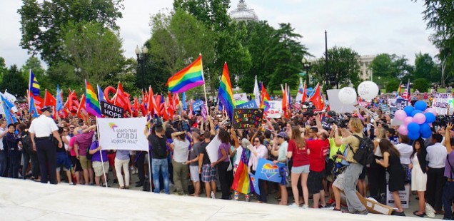 US Supreme Court Strikes Down Same-Sex Marriage Bans Nationwide